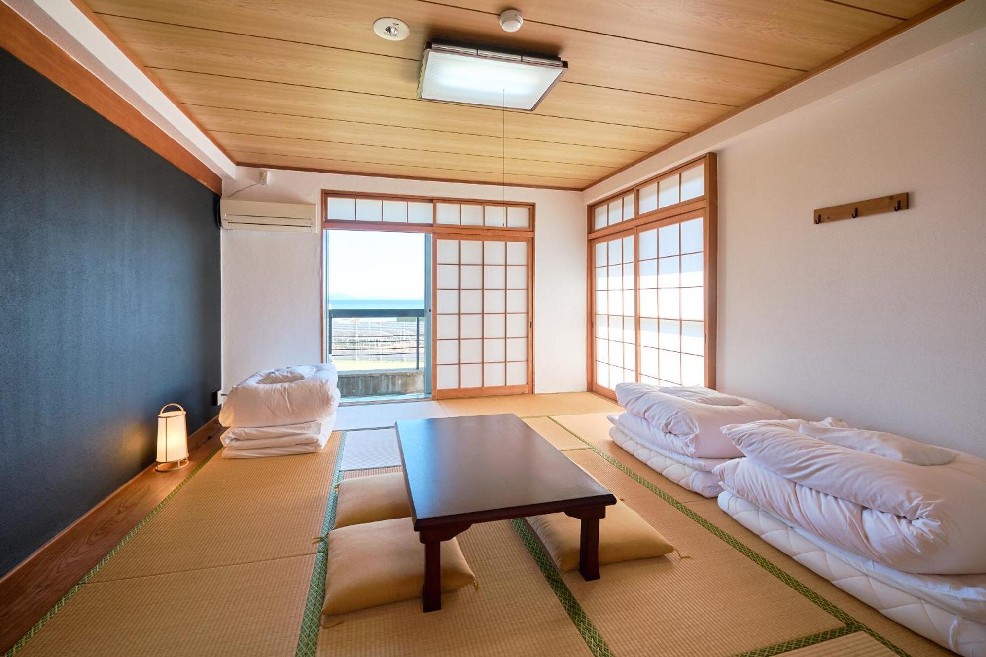 J-Hoppers Lake Biwa Guesthouse Otsu Room photo