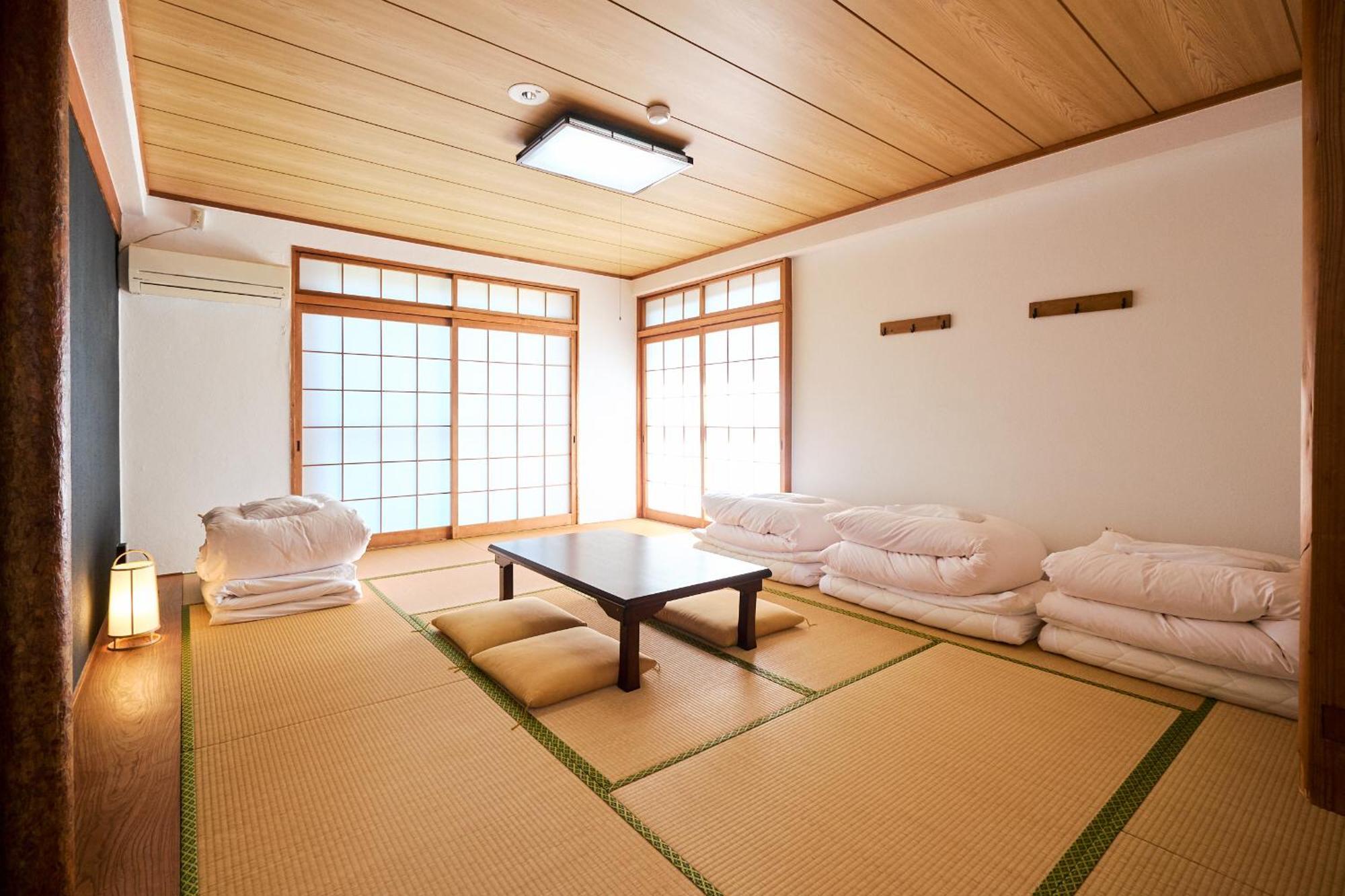 J-Hoppers Lake Biwa Guesthouse Otsu Room photo